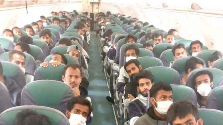 লি‌বিয়া থেকে দেশে ফিরেছে ১৭০ জন...