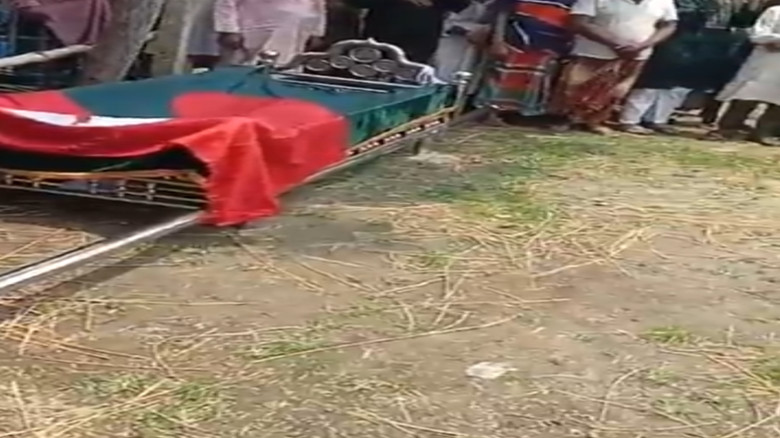 রাষ্ট্রীয় মর্যাদায় কালিয়ায় বীর মুক্তিযোদ্ধা আব্দুল...
