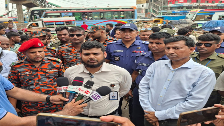 সিদ্ধিরগঞ্জে ঢাকা-চট্টগ্রাম মহাসড়কের পাশে ফের হকার...