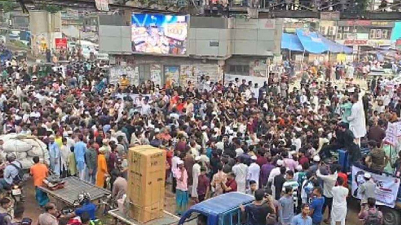 রামিসা হত্যাকাণ্ড: মিরপুর ১০ নম্বরে বিক্ষোভকারীদের...