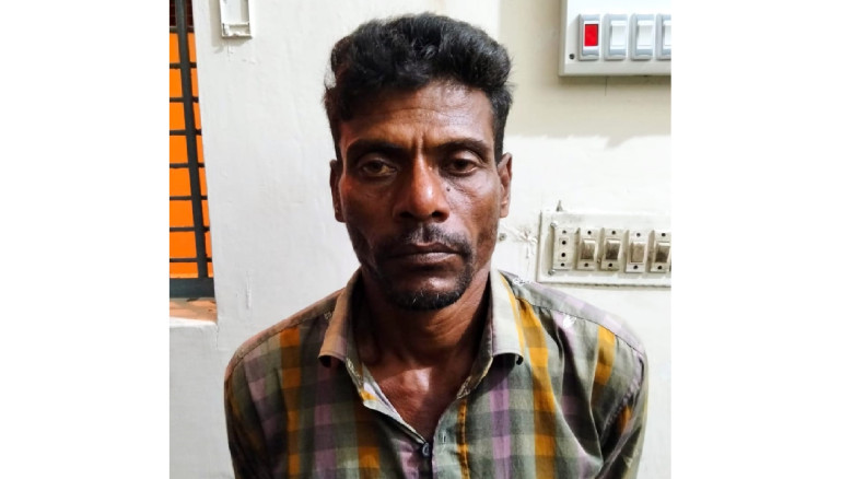 রাজনৈতিক প্রভাব খাটিয়ে দীর্ঘদিনের ‘মাদক সাম্রাজ্য’...