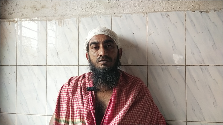 নেছারাবাদে জমি-জমা সংক্রান্ত বিরোধে প্রতিপক্ষের হা...