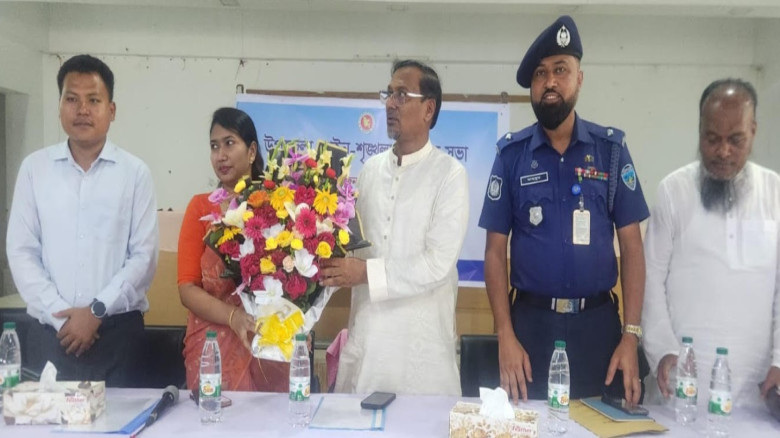 শিক্ষার্থীদের মোবাইল ব্যবহার ও সন্ধ্যার পর বাইরে থ...