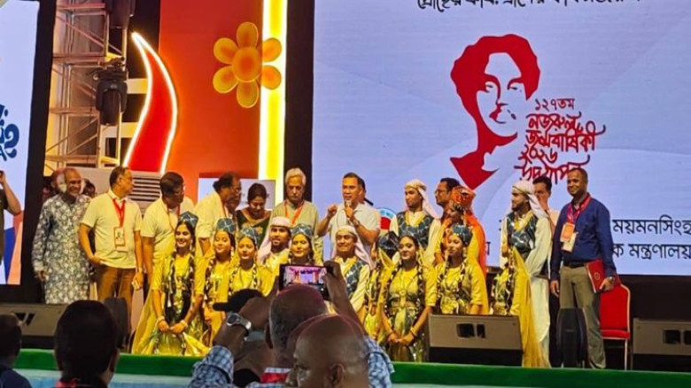 আগামী এক বছর ‘নজরুল বর্ষ’ ঘোষণা প্রধানমন্ত্রীর...