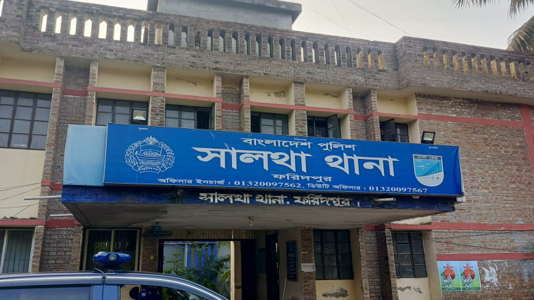 সালথায় ৯ বছরের মাদ্রাসাছাত্রীকে অস্ত্রের মুখে জিম্...