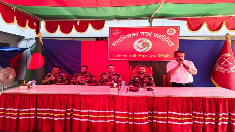 চাঁপাইনবাবগঞ্জে দিনব্যাপী বিনামূল্যে চিকিৎসা সেবা ...