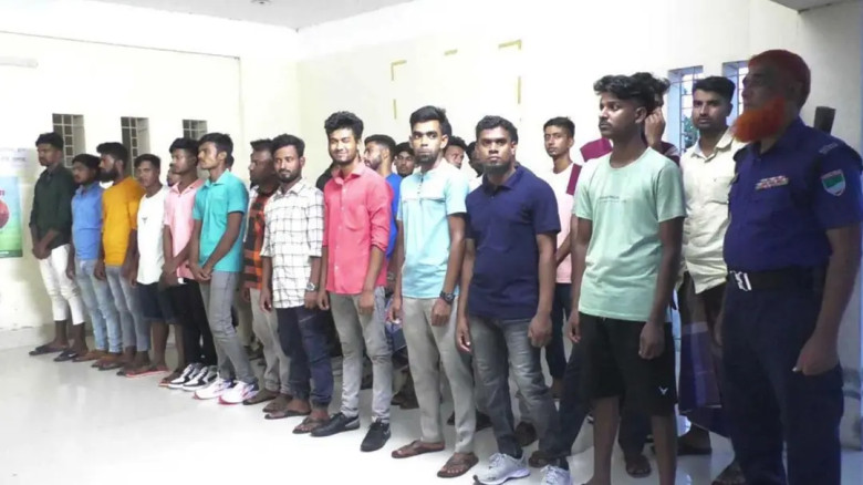 ভারত থেকে ঈদের দিন দেশে ফিরেছেন ৩৬ বাংলাদেশি যুবক...