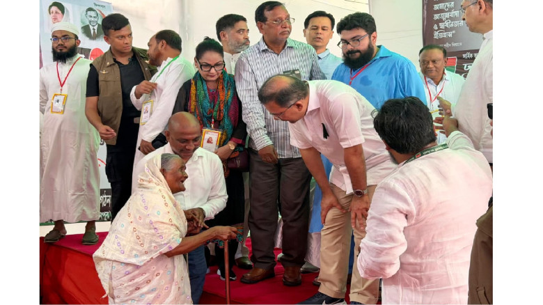 প্রধানমন্ত্রী তারেক রহমানকে কাছে পেয়ে ‘নূরজাহান বে...