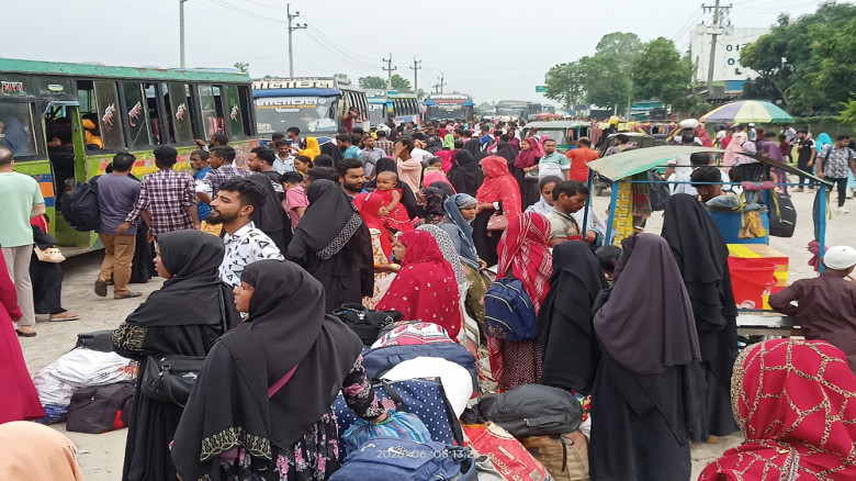 শিবালয়ে কর্মস্থলমুখী যাত্রীদের কাছ থেকে অতিরিক্ত ভ...