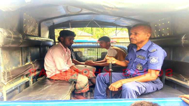 সাঘাটায়   এক কিশোরী  ধর্ষণের শিকার " ৩ ধর্ষক আটক...
