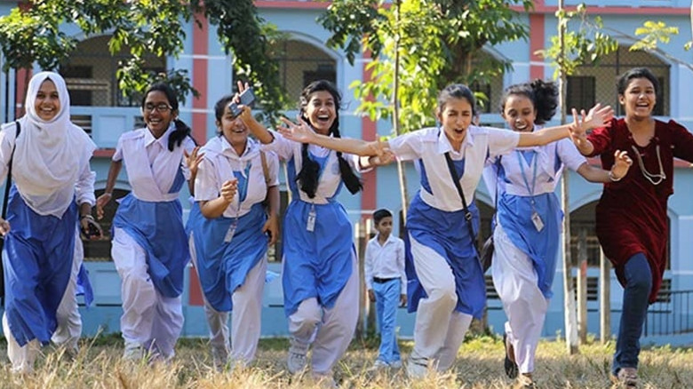 ছুটি শেষে আজ খুলেছে শিক্ষাপ্রতিষ্ঠান...