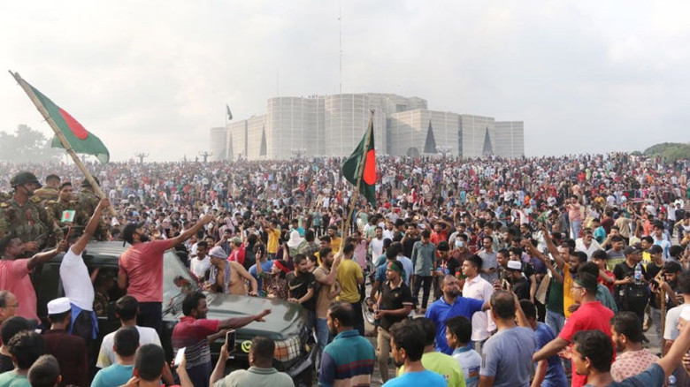 রাষ্ট্রীয়ভাবে জুলাই গণঅভ্যুত্থান দিবস উদযাপনে সরকা...