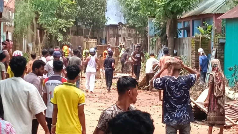 পুরানো বিরোধের জের ব্রাহ্মণবাড়িয়ায় দুই গোষ্ঠীর সংঘ...