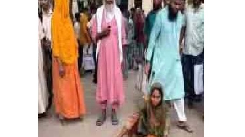 সৈয়দপুরে থানায় মামলা না দেওয়ার প্রতিবাদে লাশ নিয়ে ...