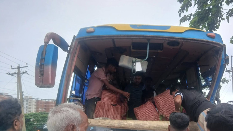 সুনামগঞ্জে বাসের ধাক্কায় বৃদ্ধ নিহত...