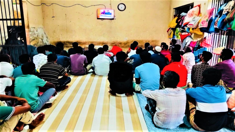 টাঙ্গাইলের কারাগারেও বিশ্বকাপ ফুটবলের ছোঁয়া...