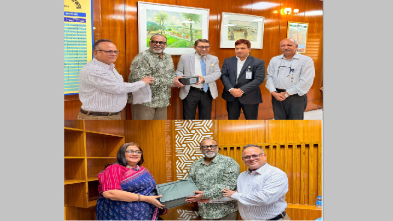 স্বাস্থ্য মন্ত্রীর কাছে জরুরি চিকিৎসা সরঞ্জাম হস্ত...