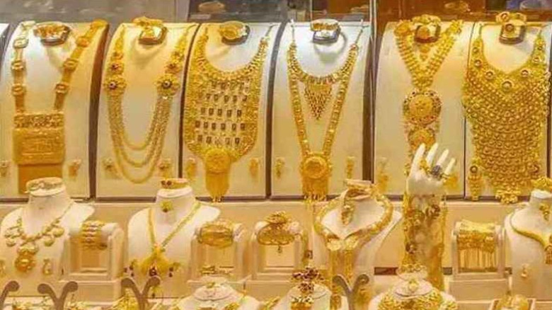 দেশের বাজারে যে দামে বিক্রি হচ্ছে সোনা...