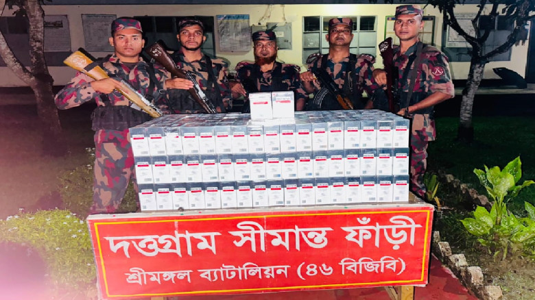 বিজিবি’র অভিযানে ৭ লাখ টাকার ভারতীয় সিগারেট জব্দ, ...