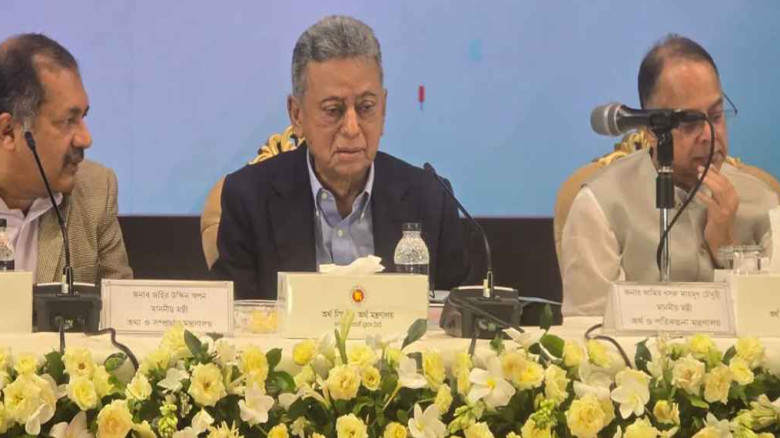 এবারের বাজেটের প্রেক্ষাপট অন্যান্য সময়ের তুলনায় ভি...