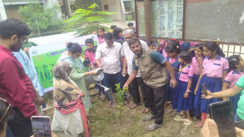 শিবালয়ে পাঁচ বছরে ২৫ কোটি বৃক্ষরোপণ কর্মসূচির উদ্...