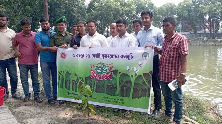 লালপুরে বৃক্ষরোপণ কর্মসূচির উদ্বোধন...