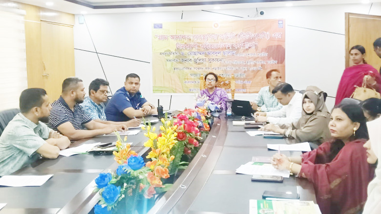 নড়াইলে গ্রাম আদালত ব্যবস্থাপনা কমিটির সদস্যদের ওরি...