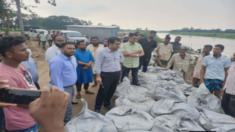চুনারুঘাট খোয়াই নদীর  ভাঙ্গন রোধে জিও ব্যাগ স্থাপন...