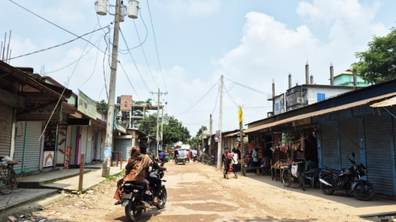 কটিয়াদীতে তাপপ্রবাহে জনজীবনে স্থবিরতা...