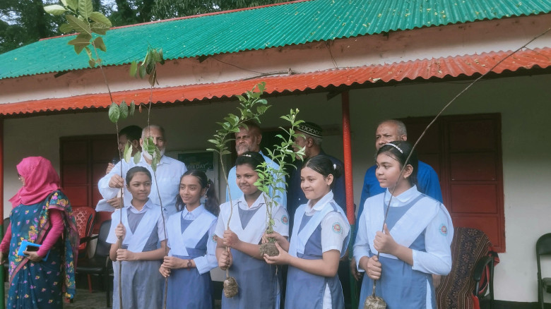 বাকৃবির মুক্তিযোদ্ধা স্মৃতি বিদ্যালয়ের শিক্ষার্থী...