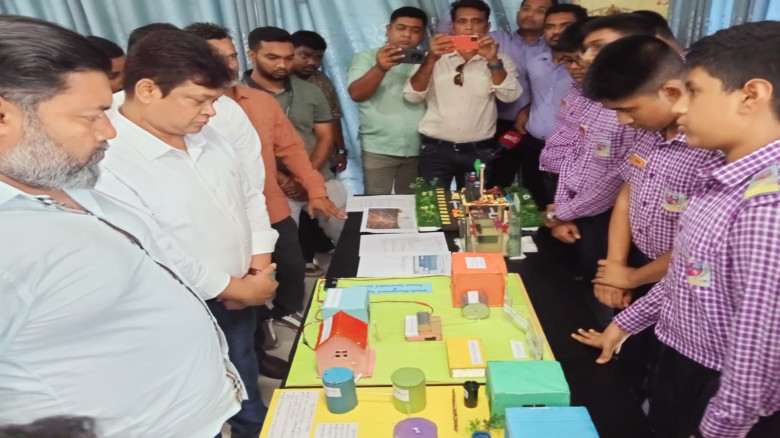 গাজীপুরে জেলা পর্যায়ের বিজ্ঞান ও উদ্ভাবন মেলা ক্ষু...