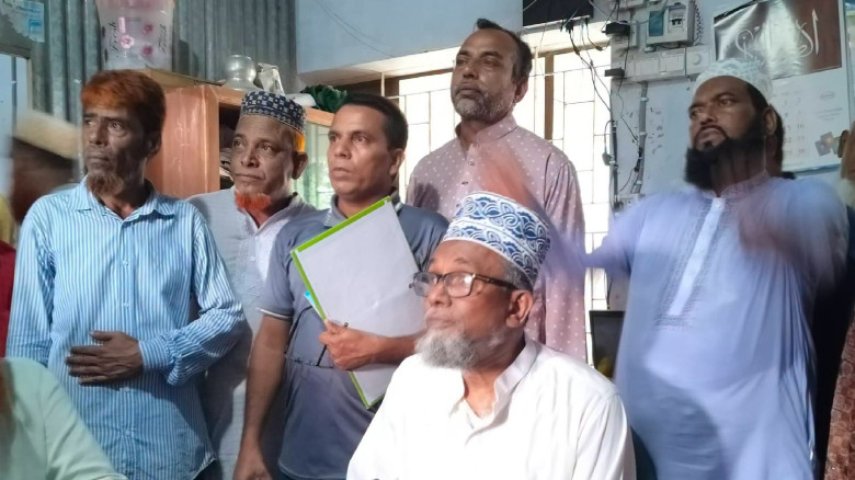কসবায় ৭ বছর পর দায়িত্ব ফিরে পেলেন মাওলানা মানিক ...