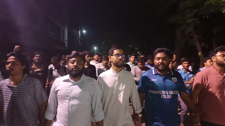 সংসদে হিজাব নিয়ে কটুক্তির প্রতিবাদে রাবিতে শিবিরের...