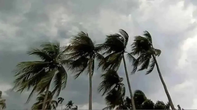 দেশের ৮ অঞ্চলে ঝড়ের আভাস...