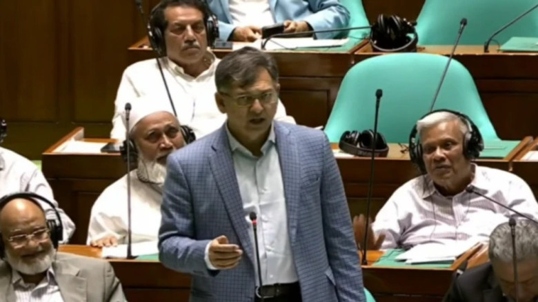 মায়ানমার সীমান্তে কাঁটাতারের বেড়া দেওয়া হবে : স্বর...