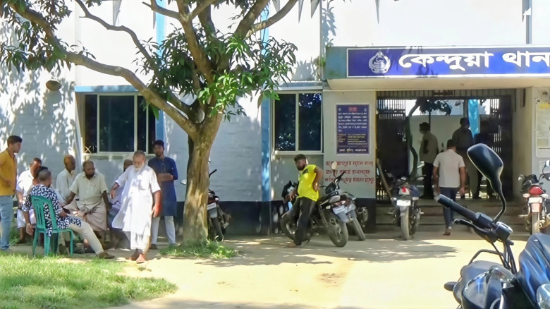 কেন্দুয়ায় পৃথক স্থানে বজ্রপাতে দুইজনের মৃত্যু...