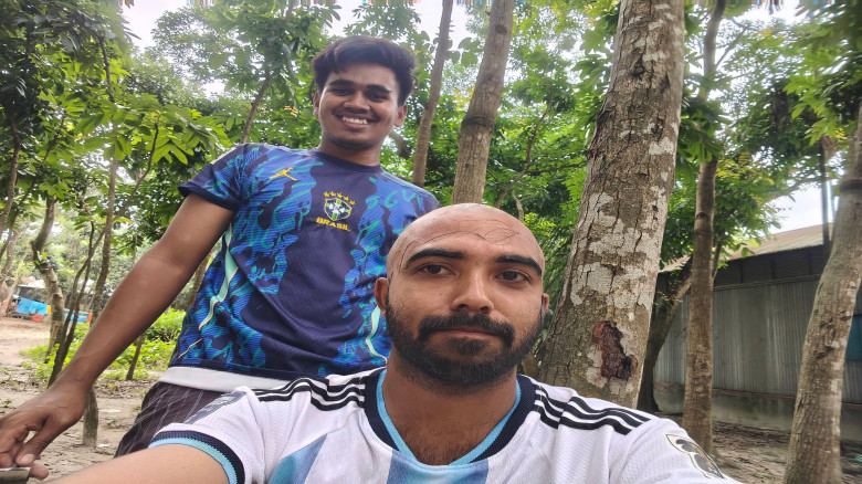 বকশীগঞ্জে ব্রাজিল ম্যাচ জেতায় মাথা ন্যাড়া করলেন আর...