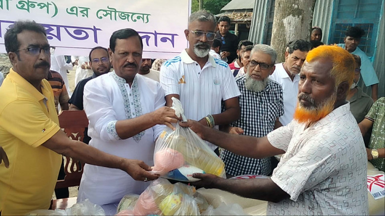 শিবালয় নদী ভাঙ্গনে ক্ষতিগ্রস্তদের মাঝে  খাদ্য সাম...