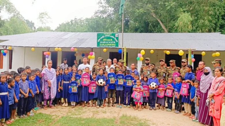 সিন্দুকছড়ি জোনের উদ্যোগে দুর্গম পাহাড়ি এলাকায় বিদ্...