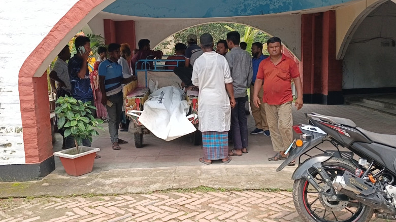 জয়পুরহাটে  ট্রাক চাপায় মোটরসাইকেল আরোহী নিহত, চালক...