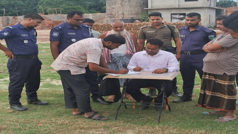 লালপুরে অনুমতি ছাড়াই কৃষিজমির মাটি কাটায় জরিমানা, ...