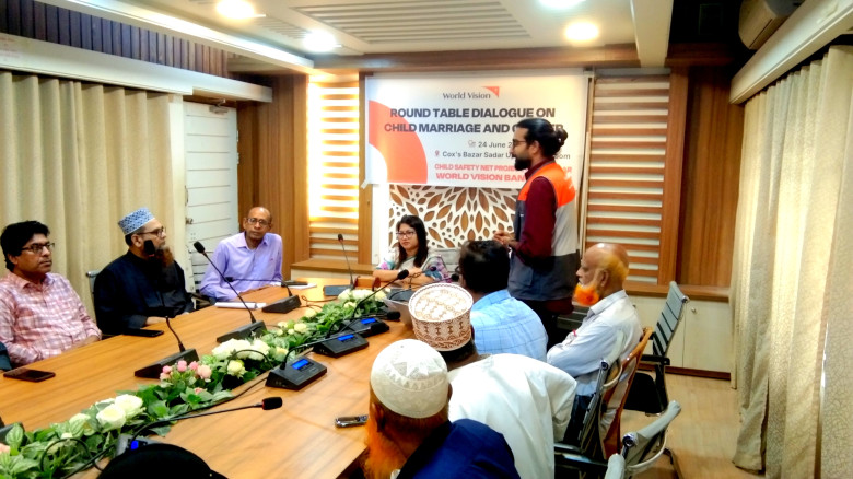 কক্সবাজারে ওয়ার্ল্ড ভিশনের গোলটেবিল সংলাপে “অধিকার...