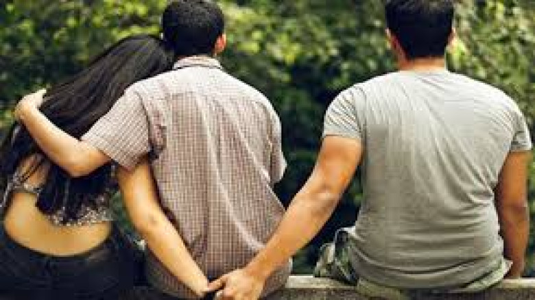 পরকীয়া প্রেমের জড়িয়ে দুটি সংসারই হারালেন কেন্দু...