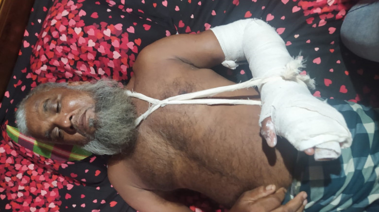 রূপগঞ্জে পূর্ব শত্রুতার জেরে বসত বাড়িতে হামলা, ভা...