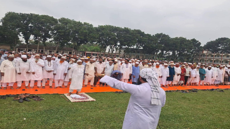ফরিদপুরের আওয়ামী লীগ নেতার জানাজা পড়ালেন ১১দলীয় সং...