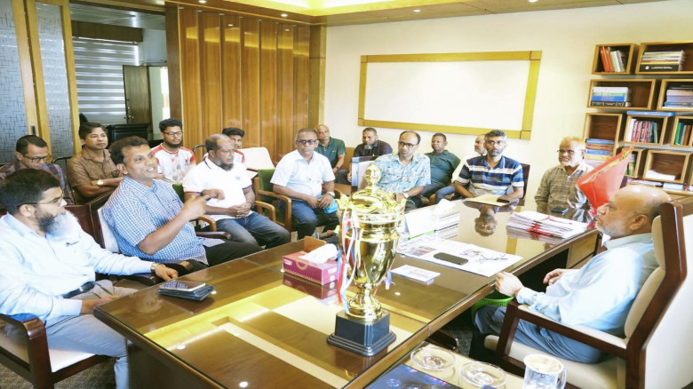 আন্তঃবিশ্ববিদ্যালয় ক্যারাম চ্যাম্পিয়নদের সম্মাননা ...