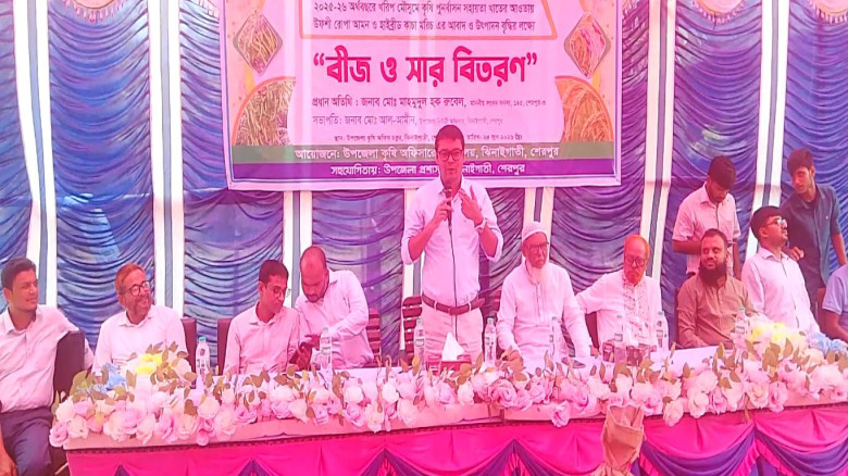 ঝিনাইগাতীতে সার বীজ বিতরণে কোন জায়গা পতিত রাখা যাব...