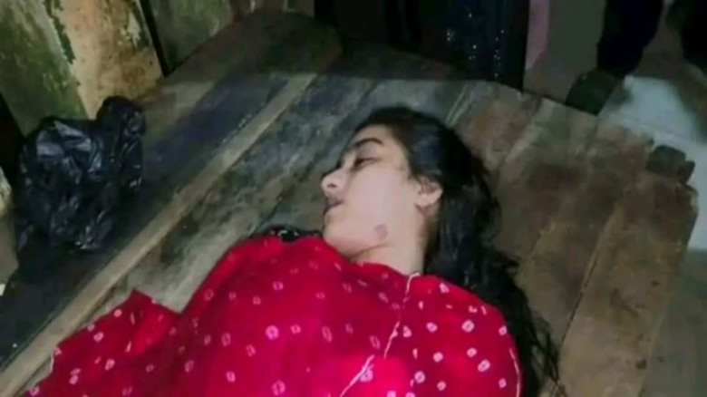 চুনারুঘাটে মেহেদীর দাগ মুছার আগেই সুন্দরী বধূর প্র...