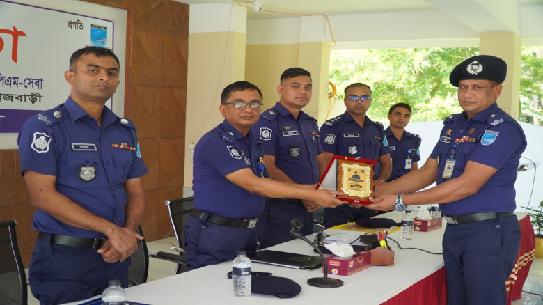 রাজবাড়ী জেলার শ্রেষ্ঠ অফিসার ইনচার্জ নির্বাচিত হলে...