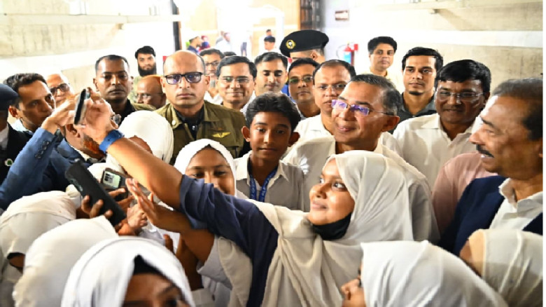 প্রধানমন্ত্রীর আয়োজনে মধ্যাহ্নভোজ করলেন সংসদ অধিবে...